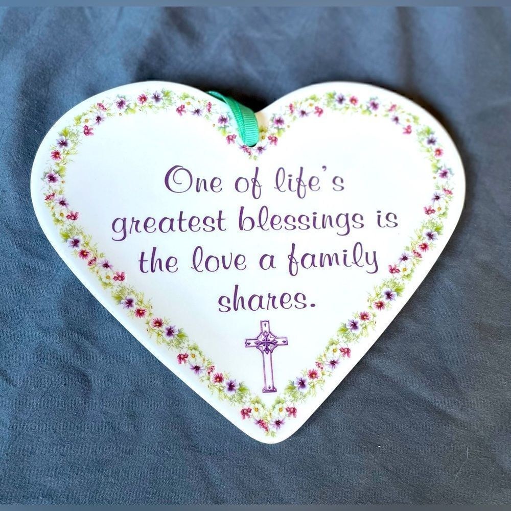 NEW Purple Wall Hanging Heart Shape Ceramic Plaque